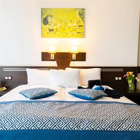 Hotel Grami 4*
