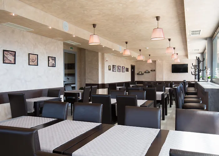 грами Хотел София