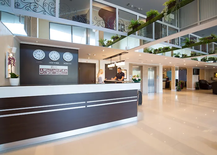 Хотел грами 4*