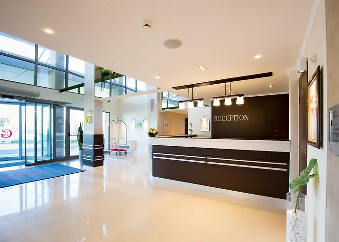 Хотел грами