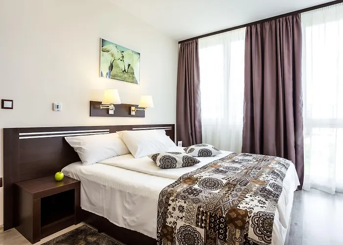 Хотел грами