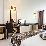 Hotel Grami 4*